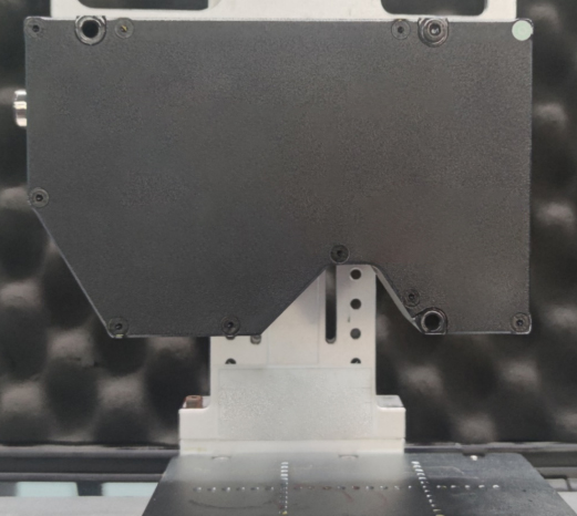 連接器平面度檢測(cè)(電子元器件機(jī)器視覺(jué)3D測(cè)量方案)插圖1 連接器平面度檢測(cè)(電子元器件機(jī)器視覺(jué)3D測(cè)量方案)-機(jī)器視覺(jué)_視覺(jué)檢測(cè)設(shè)備_3D視覺(jué)_缺陷檢測(cè)