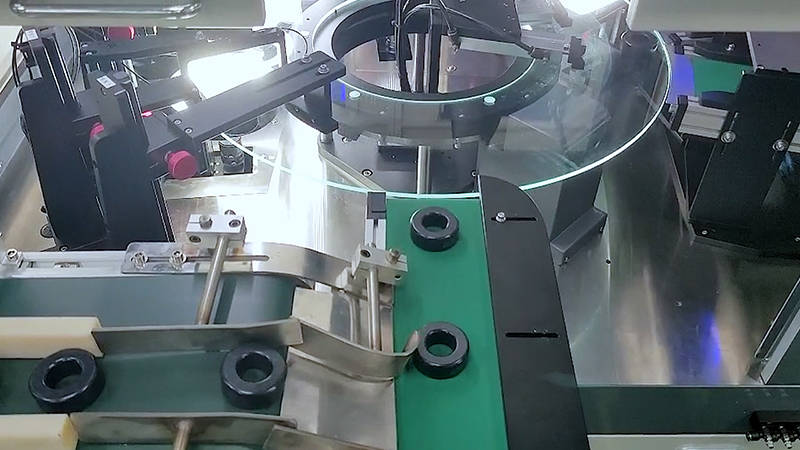 人工智能表面缺陷檢查設(shè)備(產(chǎn)線質(zhì)量管控系統(tǒng))插圖 人工智能表面缺陷檢查設(shè)備(產(chǎn)線質(zhì)量管控系統(tǒng))-機(jī)器視覺_視覺檢測(cè)設(shè)備_3D視覺_缺陷檢測(cè)