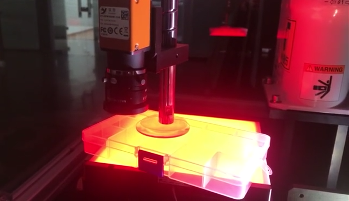 機(jī)器視覺對位系統(tǒng)貼合應(yīng)用案例插圖6 機(jī)器視覺對位系統(tǒng)貼合應(yīng)用案例-機(jī)器視覺_視覺檢測設(shè)備_3D視覺_缺陷檢測