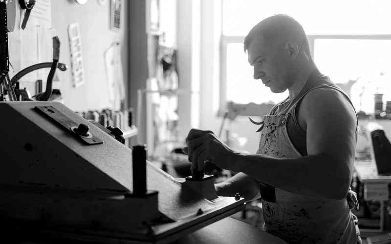 全自動(dòng)品檢機(jī)的缺陷分類算法如何工作 全自動(dòng)品檢機(jī)的缺陷分類算法如何工作